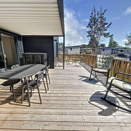 4 Pers Avec Piscine Chauffee, Terrasse Privative, A 2 Pas De La Et Commerces - Fr-1-361-467 *