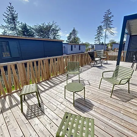 4 Pers Avec Piscine Chauffee, Terrasse Privative, A 2 Pas De La Et Commerces - Fr-1-361-467 Chalet *