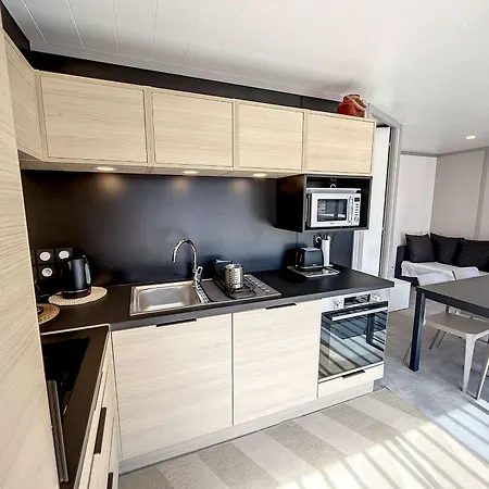 4 Pers Avec Piscine Chauffee, Terrasse Privative, A 2 Pas De La Et Commerces - Fr-1-361-467 Chalet