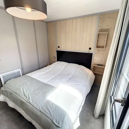 4 Pers Avec Piscine Chauffee, Terrasse Privative, A 2 Pas De La Et Commerces - Fr-1-361-467 *