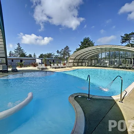 4 Pers Avec Piscine Chauffee, Terrasse Privative, A 2 Pas De La Et Commerces - Fr-1-361-467 Chalet Jullouville-les-Pins