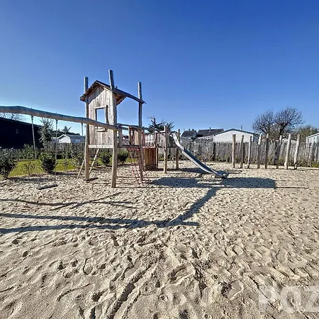4 Pers Avec Piscine Chauffee, Terrasse Privative, A 2 Pas De La Et Commerces - Fr-1-361-467 Chalet
